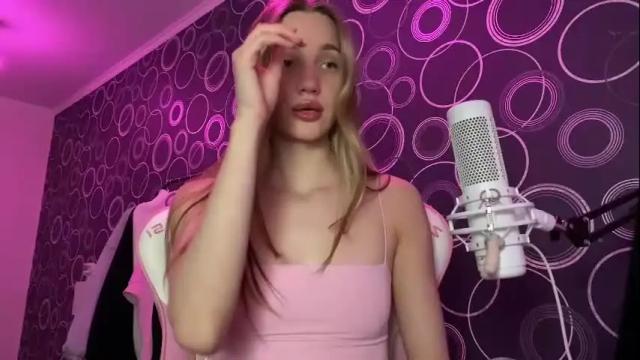 Image 4 of chillgoddess Stream on Chaturbate on 1 day ago