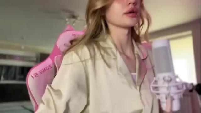 Image 10 of chillgoddess Stream on Chaturbate on 1 month ago