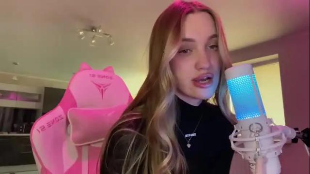 Image 3 of chillgoddess Stream on Chaturbate on 1 month ago