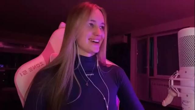 Image 4 of chillgoddess Stream on Chaturbate on 1 month ago