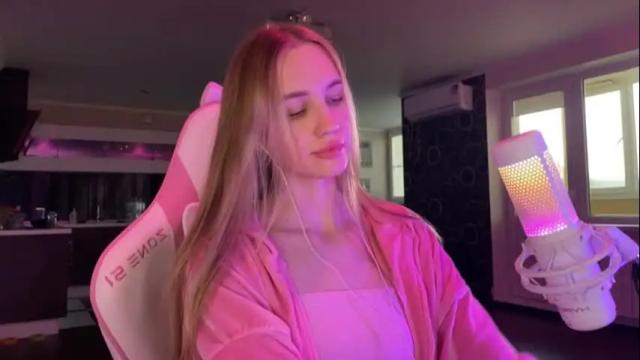 Image 7 of chillgoddess Stream on Chaturbate on 21 days ago
