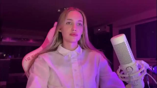 Image 11 of chillgoddess Stream on Chaturbate on 4 months ago