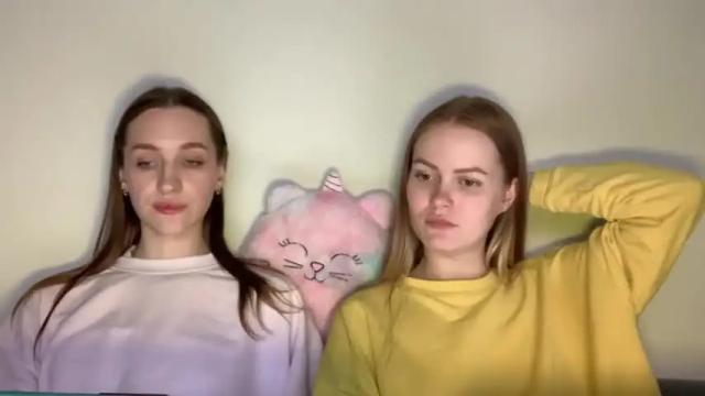 Image 3 of chillroom_ Stream on Chaturbate on 15 months ago