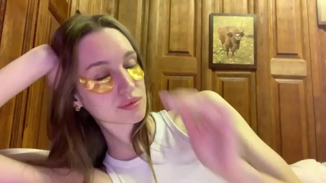 Thumbnail 2, chillroom_'s Stream at Chaturbate, 15 months ago