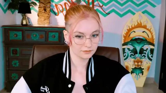 Image 6 of chillsnail Stream on Chaturbate on 1 month ago