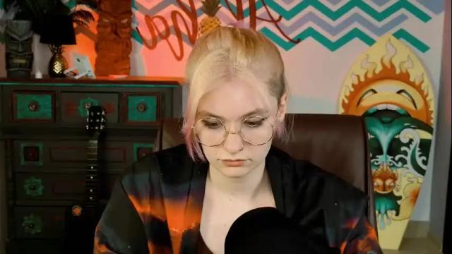 Image 8 of chillsnail Stream on Chaturbate on 1 month ago