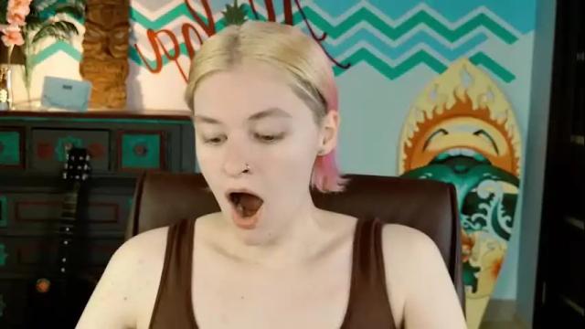 Image 2 of chillsnail Stream on Chaturbate on 1 month ago
