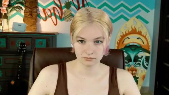 Image 6 of chillsnail Stream on Chaturbate on 1 month ago