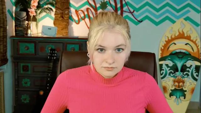 Image 2 of chillsnail Stream on Chaturbate on 1 month ago
