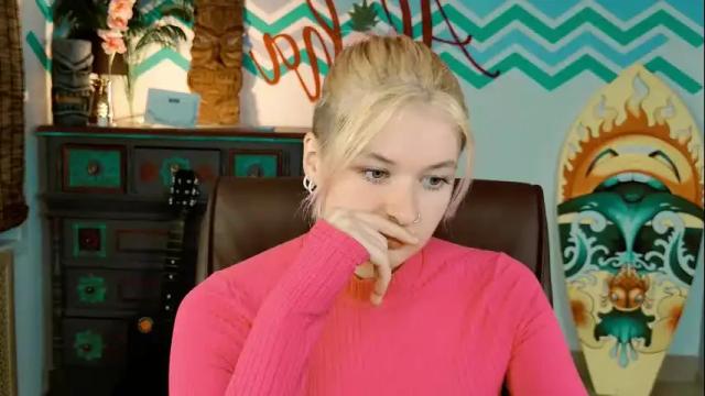 Image 3 of chillsnail Stream on Chaturbate on 1 month ago