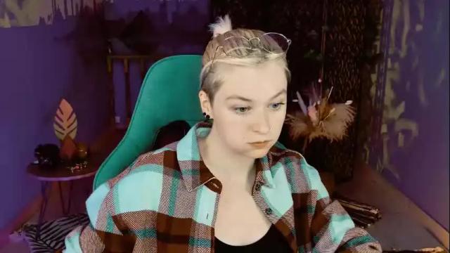 Image 2 of chillsnail Stream on Chaturbate on 17 days ago