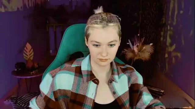 Image 4 of chillsnail Stream on Chaturbate on 17 days ago