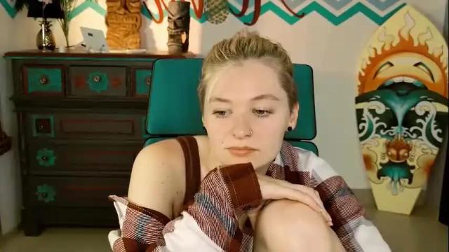 Image 8 of chillsnail Stream on Chaturbate on 13 days ago