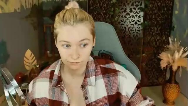 Image 3 of chillsnail Stream on Chaturbate on 11 days ago