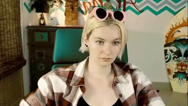 Image 2 of chillsnail Stream on Chaturbate on 10 days ago