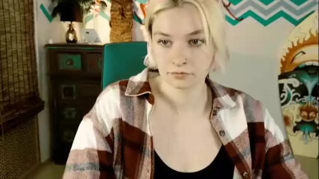 Image 4 of chillsnail Stream on Chaturbate on 10 days ago