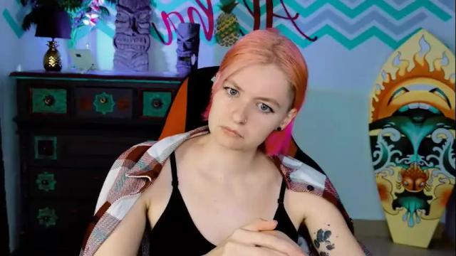 Image 3 of chillsnail Stream on Chaturbate on 2 days ago