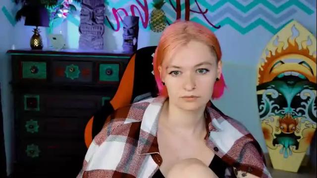 Image 4 of chillsnail Stream on Chaturbate on 2 days ago