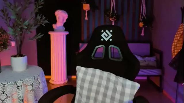 Image 12 of chillsnail Stream on Chaturbate on 7 months ago