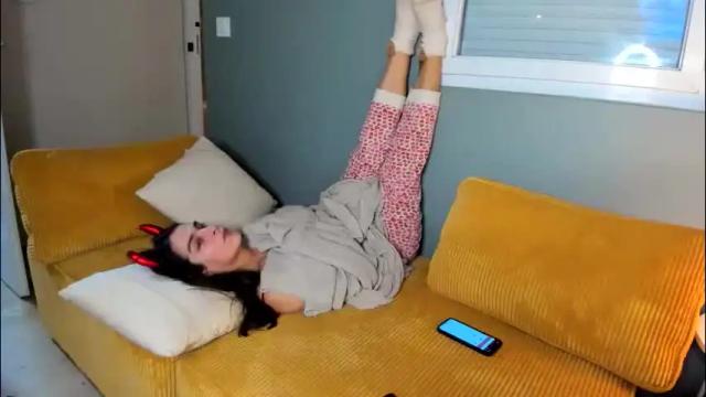 Image 12 of chillwithcamii Stream on Chaturbate on 2 months ago