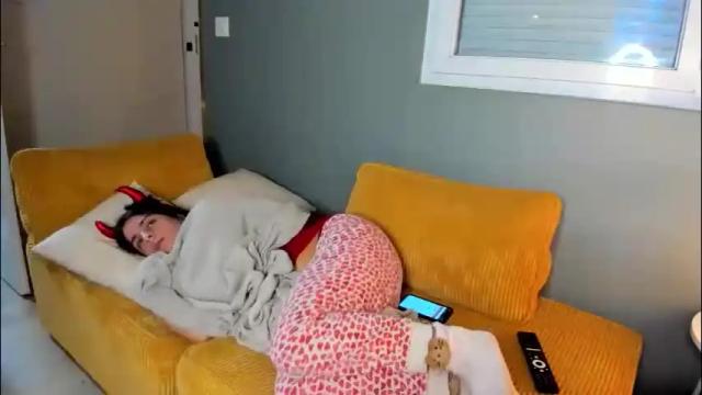 Image 4 of chillwithcamii Stream on Chaturbate on 2 months ago