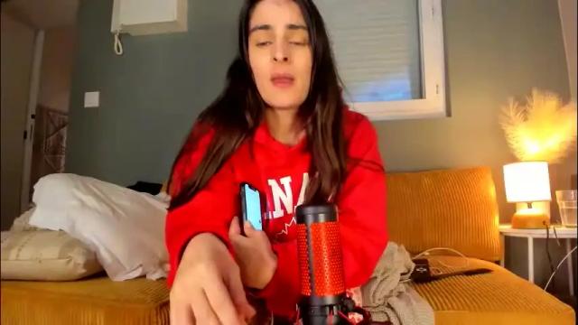 Image 3 of chillwithcamii Stream on Chaturbate on 27 days ago