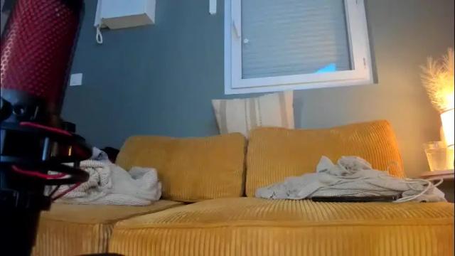 Image 3 of chillwithcamii Stream on Chaturbate on 25 days ago