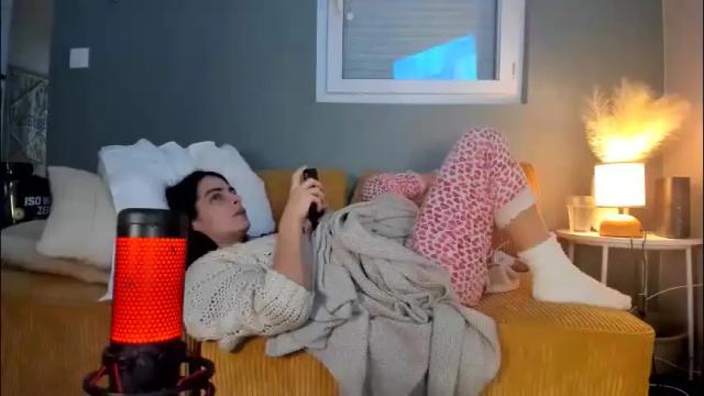 Image 7 of chillwithcamii Stream on Chaturbate on 25 days ago