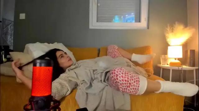 Image 8 of chillwithcamii Stream on Chaturbate on 25 days ago