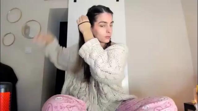 Image 3 of chillwithcamii Stream on Chaturbate on 15 days ago