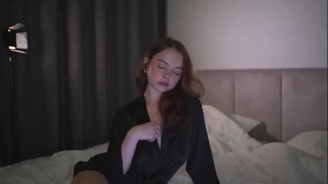 Image 2 of chillwithstacy Stream on Chaturbate on 1 month ago