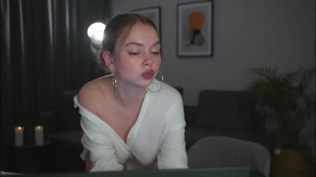 Image 4 of chillwithstacy Stream on Chaturbate on 5 days ago