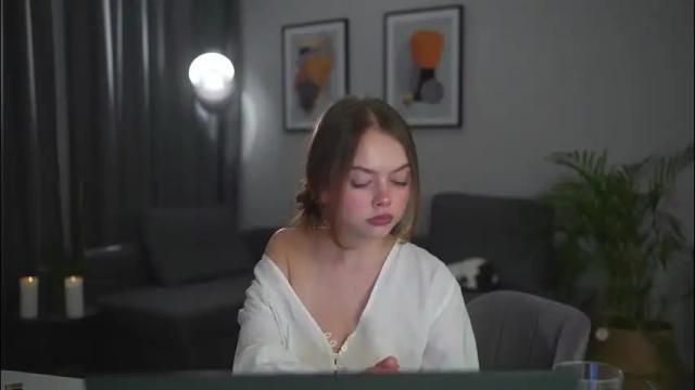 Image 4 of chillwithstacy Stream on Chaturbate on 4 days ago