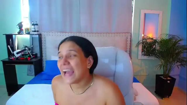 Image 8 of chiqui_milk_ Stream on Chaturbate on 6 months ago