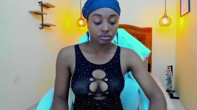 Image 11 of chirlyepaulette Stream on Chaturbate on 15 months ago