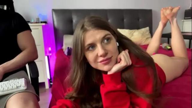 Image 2 of chloe_adam69 Stream on Chaturbate on 15 months ago