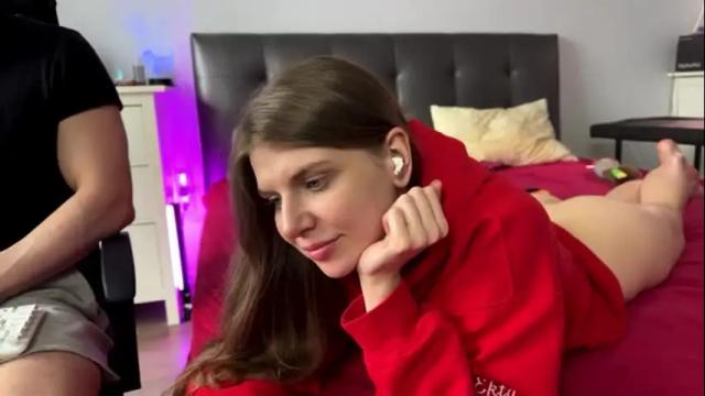 Image 3 of chloe_adam69 Stream on Chaturbate on 15 months ago