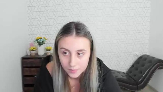 Image 10 of chloe_blue_ Stream on Chaturbate on 27 months ago