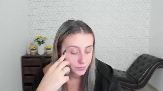 Image 12 of chloe_blue_ Stream on Chaturbate on 27 months ago