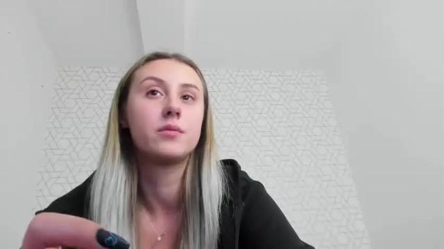 Image 8 of chloe_blue_ Stream on Chaturbate on 27 months ago