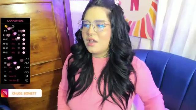 Image 8 of chloe_bonnet Stream on Chaturbate on 14 months ago