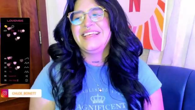 Image 7 of chloe_bonnet Stream on Chaturbate on 13 months ago