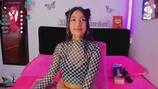Thumbnail 2, chloe_creammy2's Stream at Chaturbate, 14 months ago