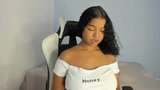 Thumbnail 1, chloe_evans21's Stream at Chaturbate, 14 months ago