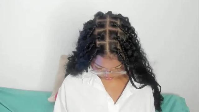 Image 10 of chloe_evans21 Stream on Chaturbate on 5 months ago