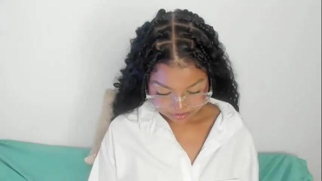 Image 8 of chloe_evans21 Stream on Chaturbate on 5 months ago