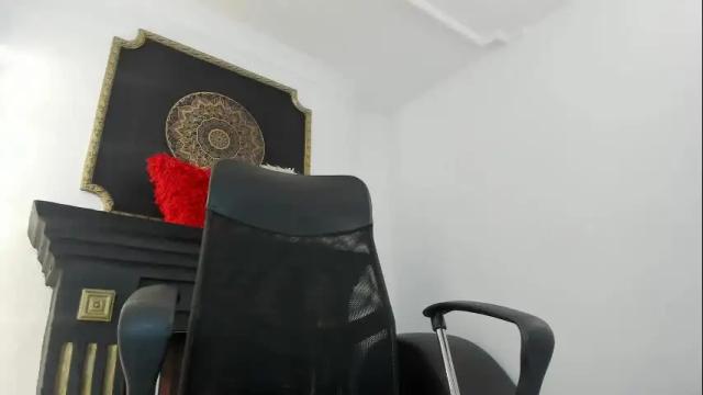Image 7 of chloe_evanx_ Stream on Chaturbate on 1 month ago