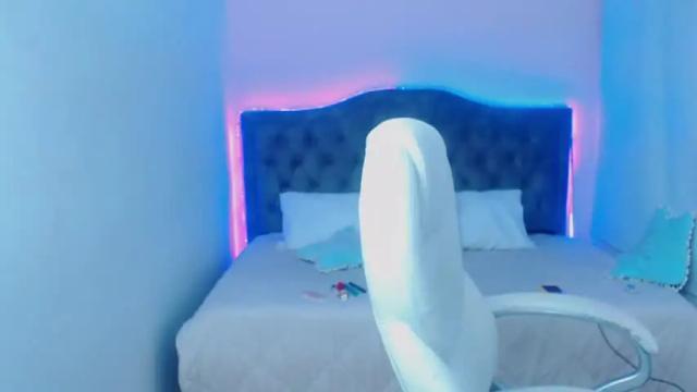 Image 12 of chloe_goddes Stream on Chaturbate on 19 months ago