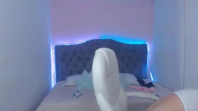 Image 8 of chloe_goddes Stream on Chaturbate on 19 months ago
