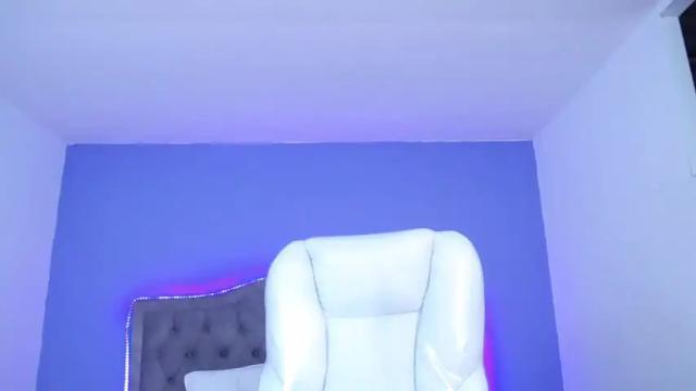 Image 11 of chloe_goddes Stream on Chaturbate on 18 months ago